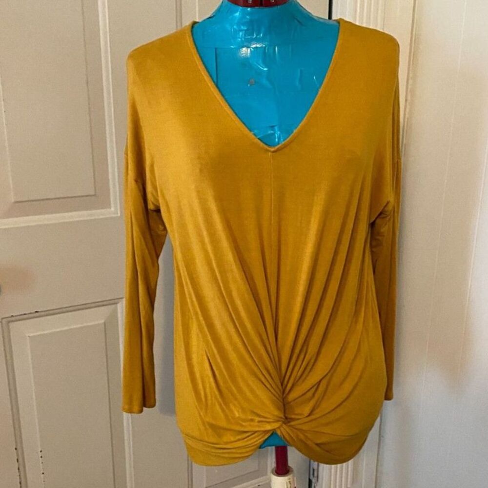 Emerald Gold Long Sleeve V-Neck Tunic/Top Womens Size M